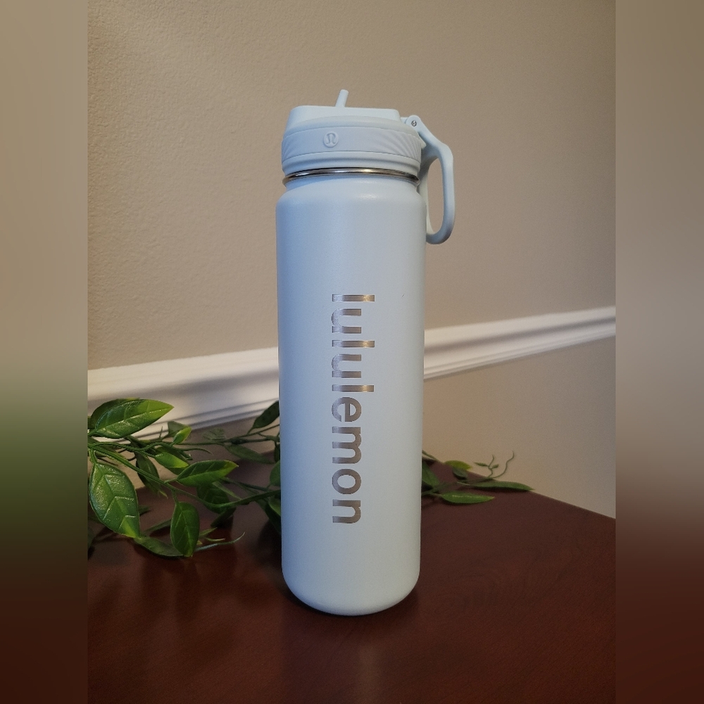 24oz Lululemon Light Blue Waterbottle